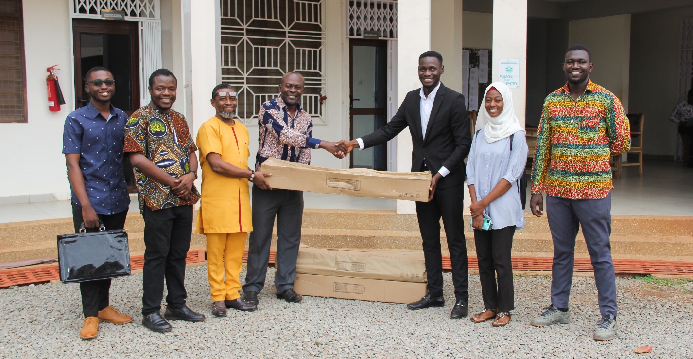 UDS SRC Donates 5 Solar Powered Street Lights to The School of Medicine