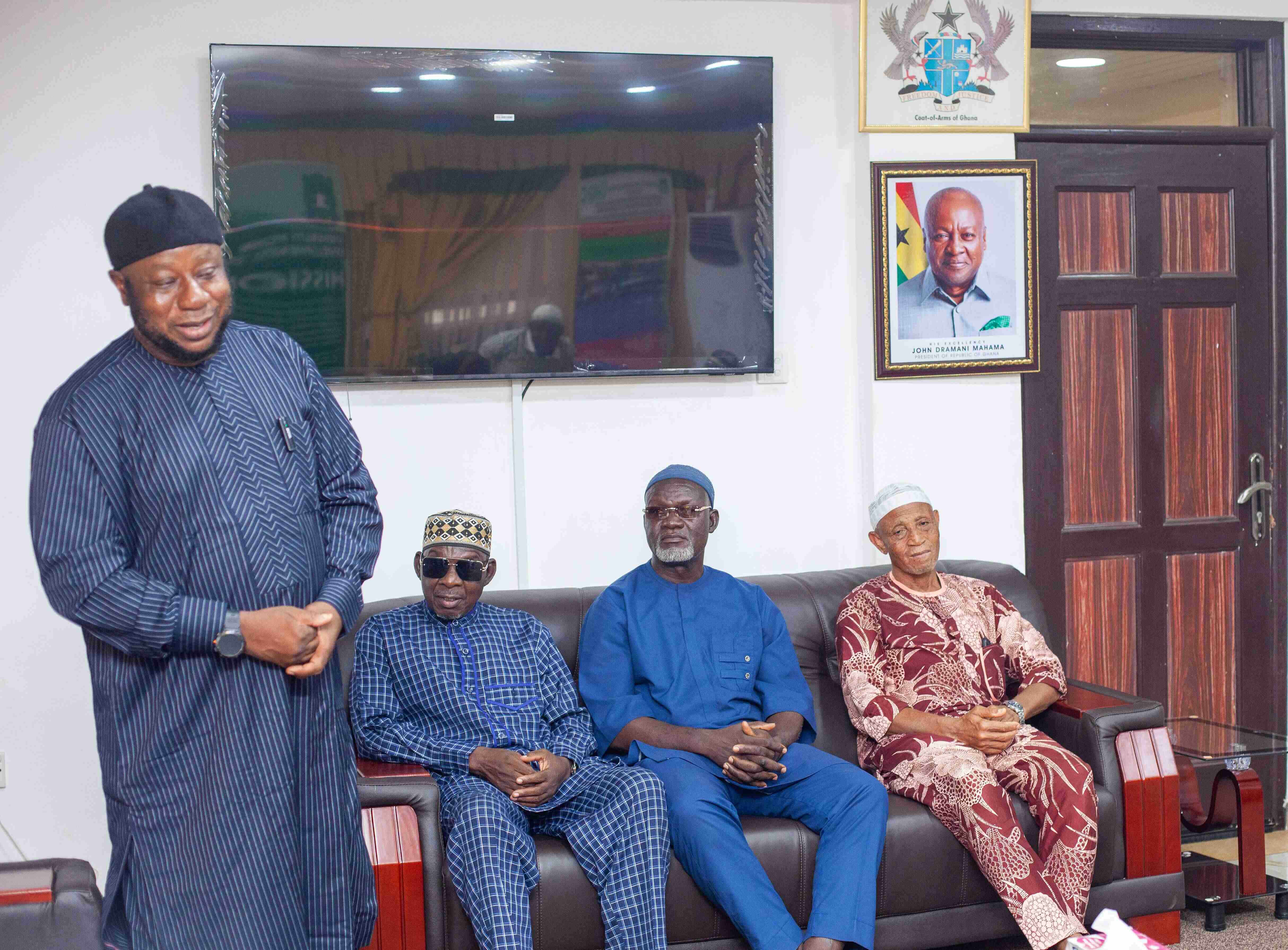 Leadership of The Manhalia Islamic Institute Pays a Visit to The Vice-Chancellor
